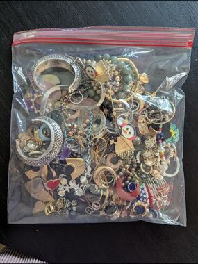 Surprise Bag Of Assorted Jewelry Pieces